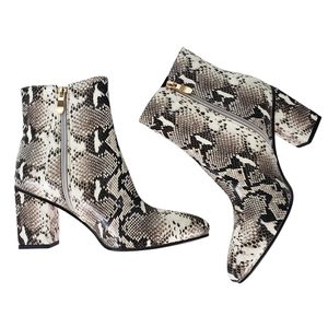 Hot Kiss Snake Print Ankle Boots Sz 9 Block Heel